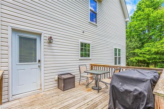 129 Twin Valley Drive, Clemmons, NC 27012