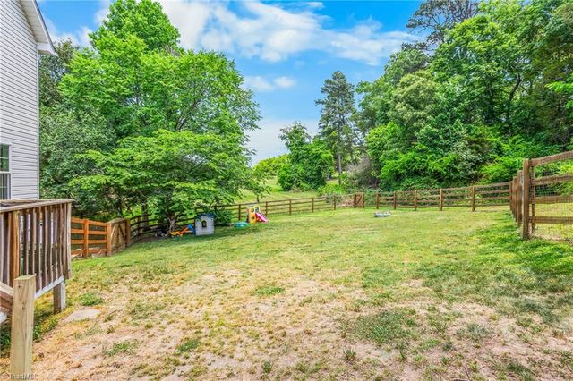 129 Twin Valley Drive, Clemmons, NC 27012