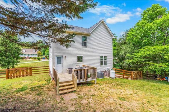 129 Twin Valley Drive, Clemmons, NC 27012