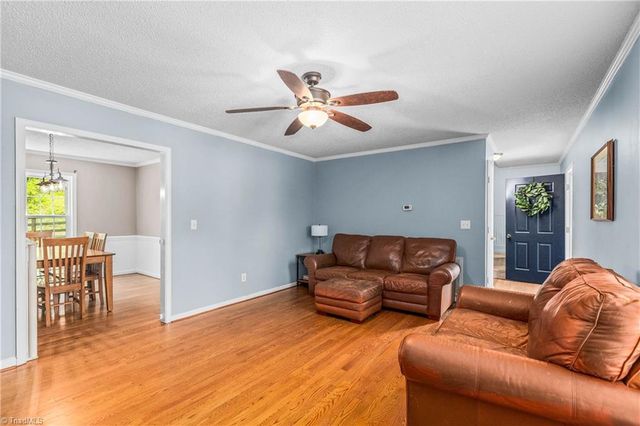 129 Twin Valley Drive, Clemmons, NC 27012