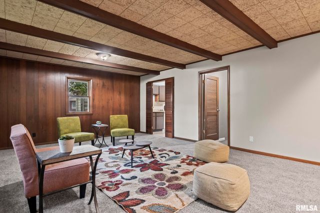 510 S WESTGATE Avenue, Jacksonville, IL 62650