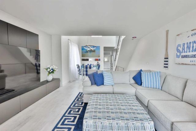 942 D Avenue B, Coronado, CA 92118