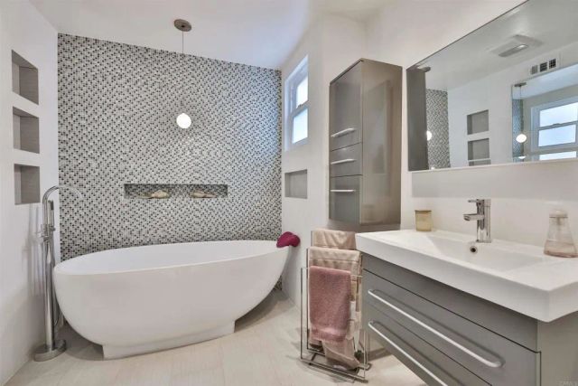 942 D Avenue B, Coronado, CA 92118