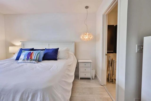 942 D Avenue B, Coronado, CA 92118