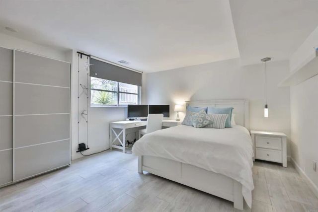 942 D Avenue B, Coronado, CA 92118