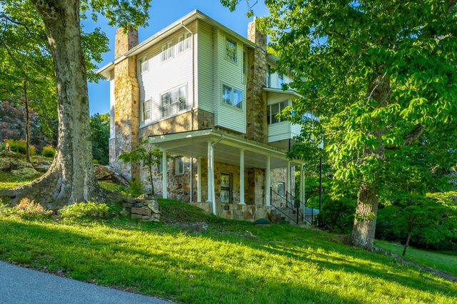 301 Mcfarland Road, Lookout Mountain, GA 30750