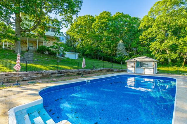 301 Mcfarland Road, Lookout Mountain, GA 30750