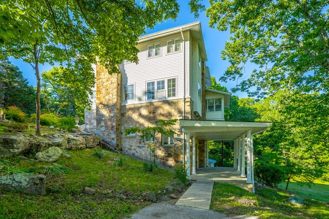 301 Mcfarland Road, Lookout Mountain, GA 30750