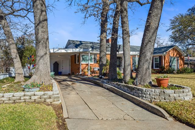 1415 Bluebonnet Drive, Fort Worth, TX 76111