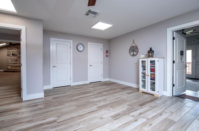 150 W Fm 487, Jarrell, TX 76537