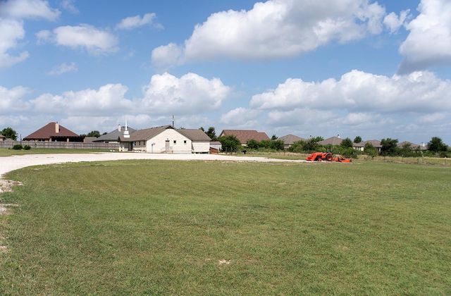 150 W Fm 487, Jarrell, TX 76537