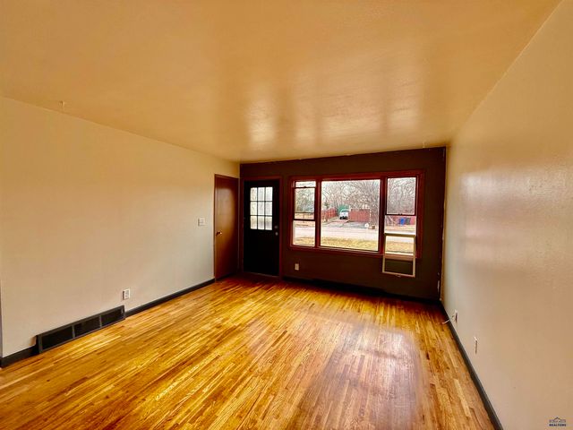 1218 E FRANKLIN, Rapid City, SD 57701