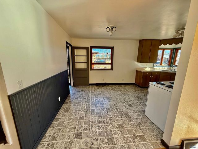 1218 E FRANKLIN, Rapid City, SD 57701