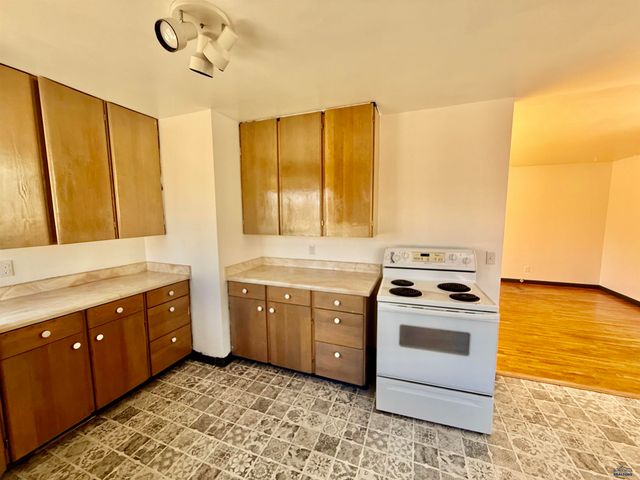 1218 E FRANKLIN, Rapid City, SD 57701