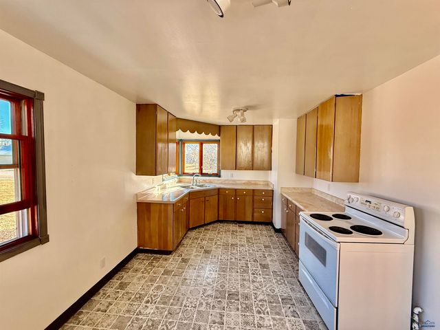 1218 E FRANKLIN, Rapid City, SD 57701