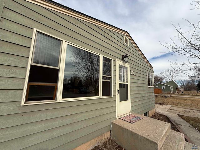 1218 E FRANKLIN, Rapid City, SD 57701