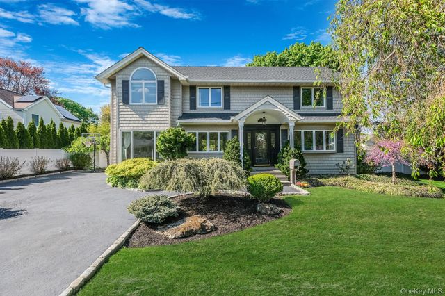 211 2nd Street, Saint James, NY 11780