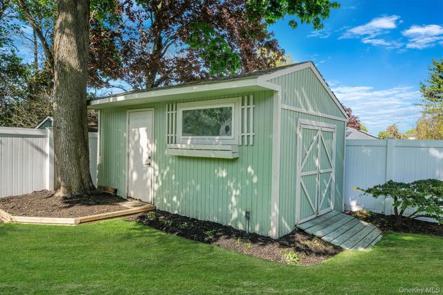 211 2nd Street, Saint James, NY 11780