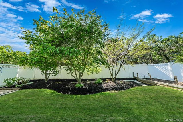 211 2nd Street, Saint James, NY 11780