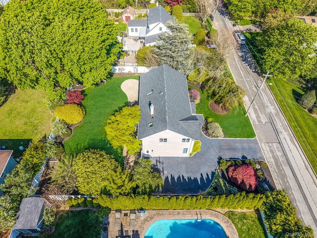 211 2nd Street, Saint James, NY 11780