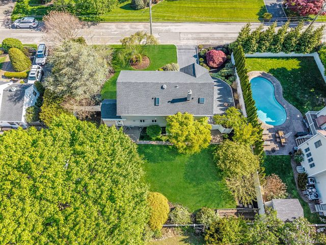 211 2nd Street, Saint James, NY 11780