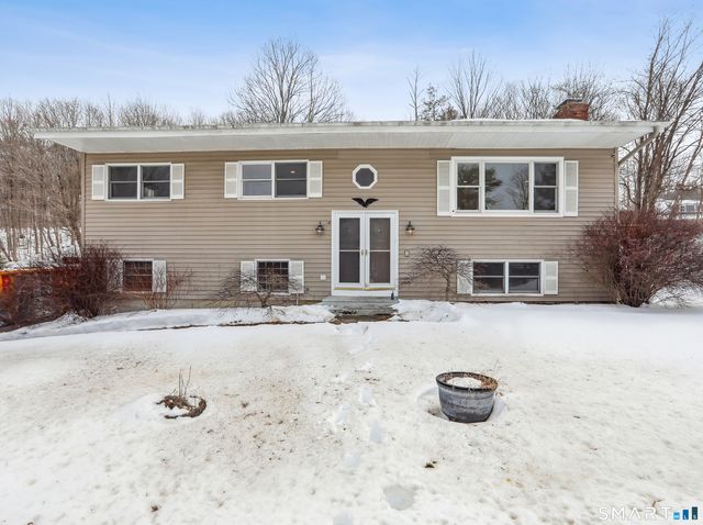 3 Douglas Drive, Danbury, CT 06811