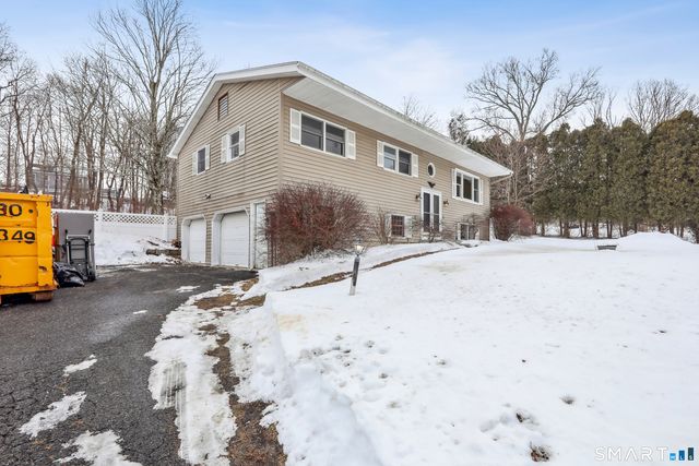 3 Douglas Drive, Danbury, CT 06811