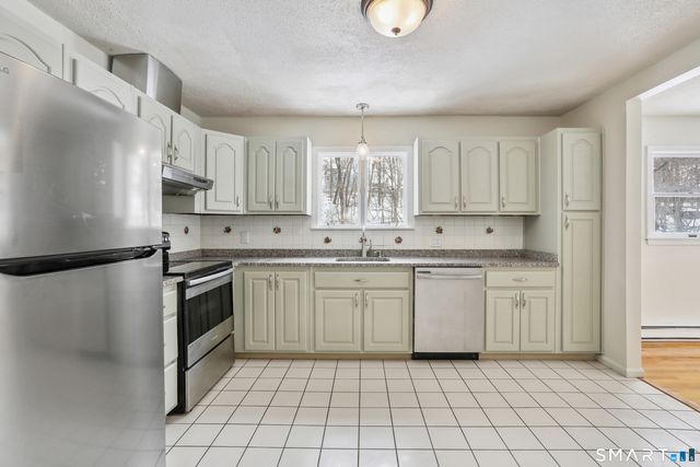 3 Douglas Drive, Danbury, CT 06811