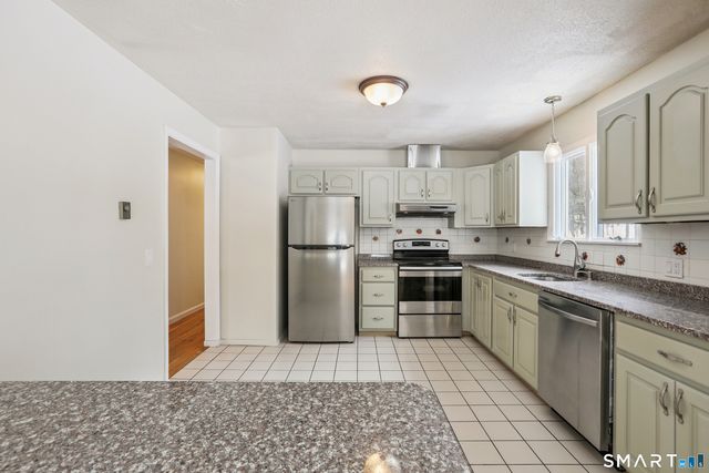 3 Douglas Drive, Danbury, CT 06811