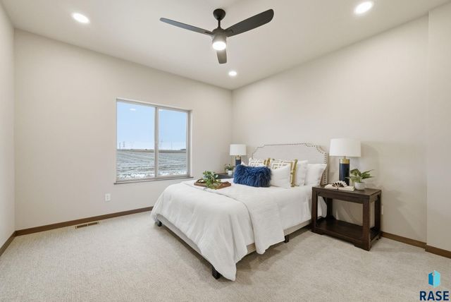 2816 E Hazelnut St Street, Brandon, SD 57005