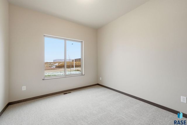 2816 E Hazelnut St Street, Brandon, SD 57005