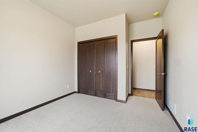 2816 E Hazelnut St Street, Brandon, SD 57005