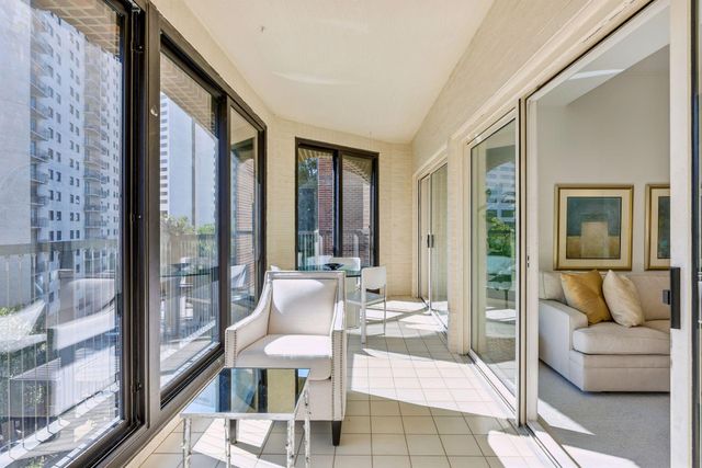 1201 Yale Place 407, Minneapolis, MN 55403