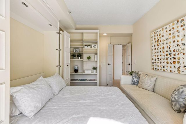 1201 Yale Place 407, Minneapolis, MN 55403
