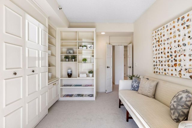 1201 Yale Place 407, Minneapolis, MN 55403