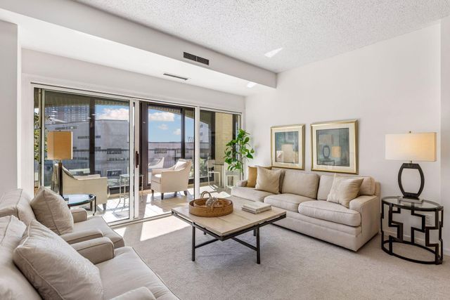 1201 Yale Place 407, Minneapolis, MN 55403