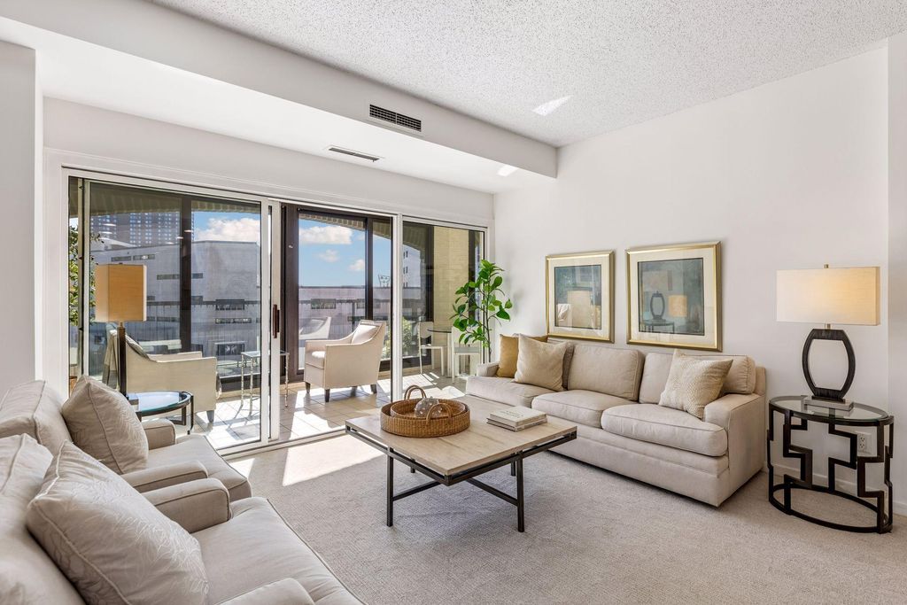 1201 Yale Place 407, Minneapolis, MN 55403 — photo 3