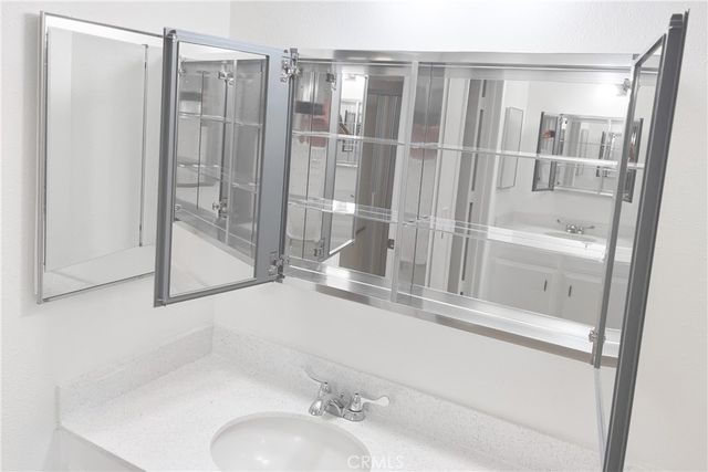 2386 Via Mariposa W 2B, Laguna Woods, CA 92637