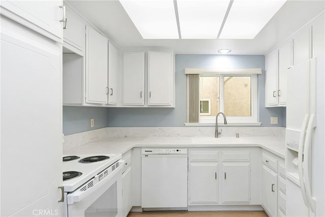 2386 Via Mariposa W 2B, Laguna Woods, CA 92637