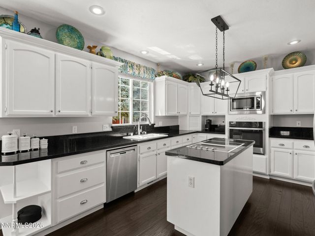 1666 Dogleg Road, Carson City, NV 89701