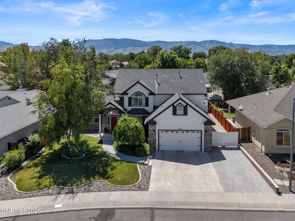 1666 Dogleg Road, Carson City, NV 89701