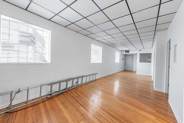 4276 S Archer Avenue, Chicago, IL 60632