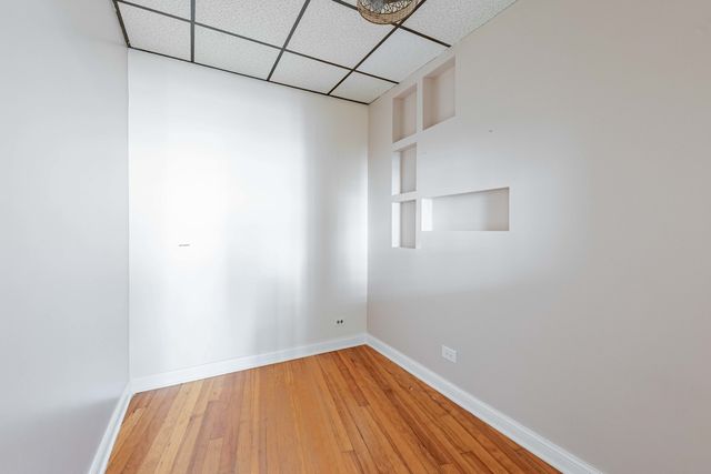 4276 S Archer Avenue, Chicago, IL 60632