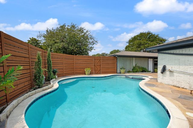 1702 Baltimore Drive, Richardson, TX 75081
