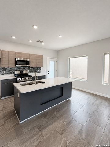 14360 ANGEL D GARCIA CT, El Paso, TX 79938