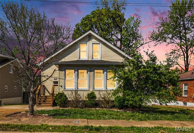 727 Landscape Avenue, Webster Groves, MO 63119