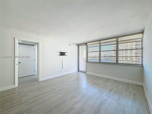 250 174th St 1211, Sunny Isles Beach, FL 33160