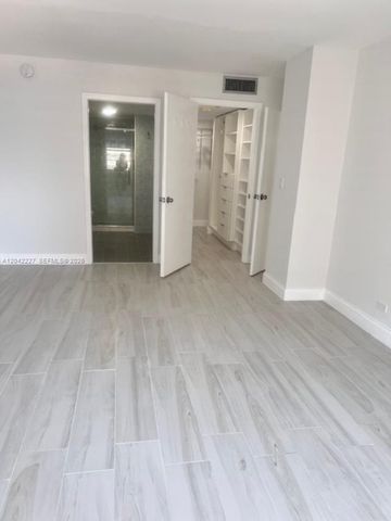 250 174th St 1211, Sunny Isles Beach, FL 33160