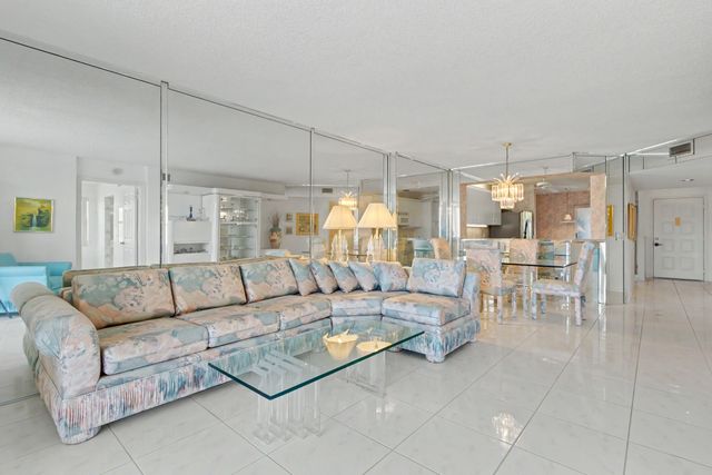 7552 Trent Drive 301, Tamarac, FL 33321