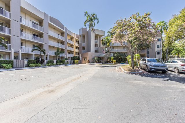 7552 Trent Drive 301, Tamarac, FL 33321